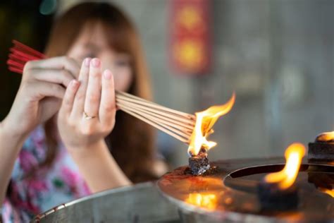 香長短意義|習俗百科／香的長短不一樣！祭神、拜祖先有區別